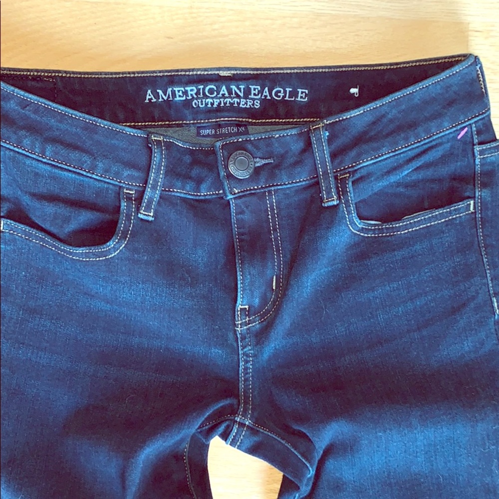 Woman’s American Eagle outfitters jeans
